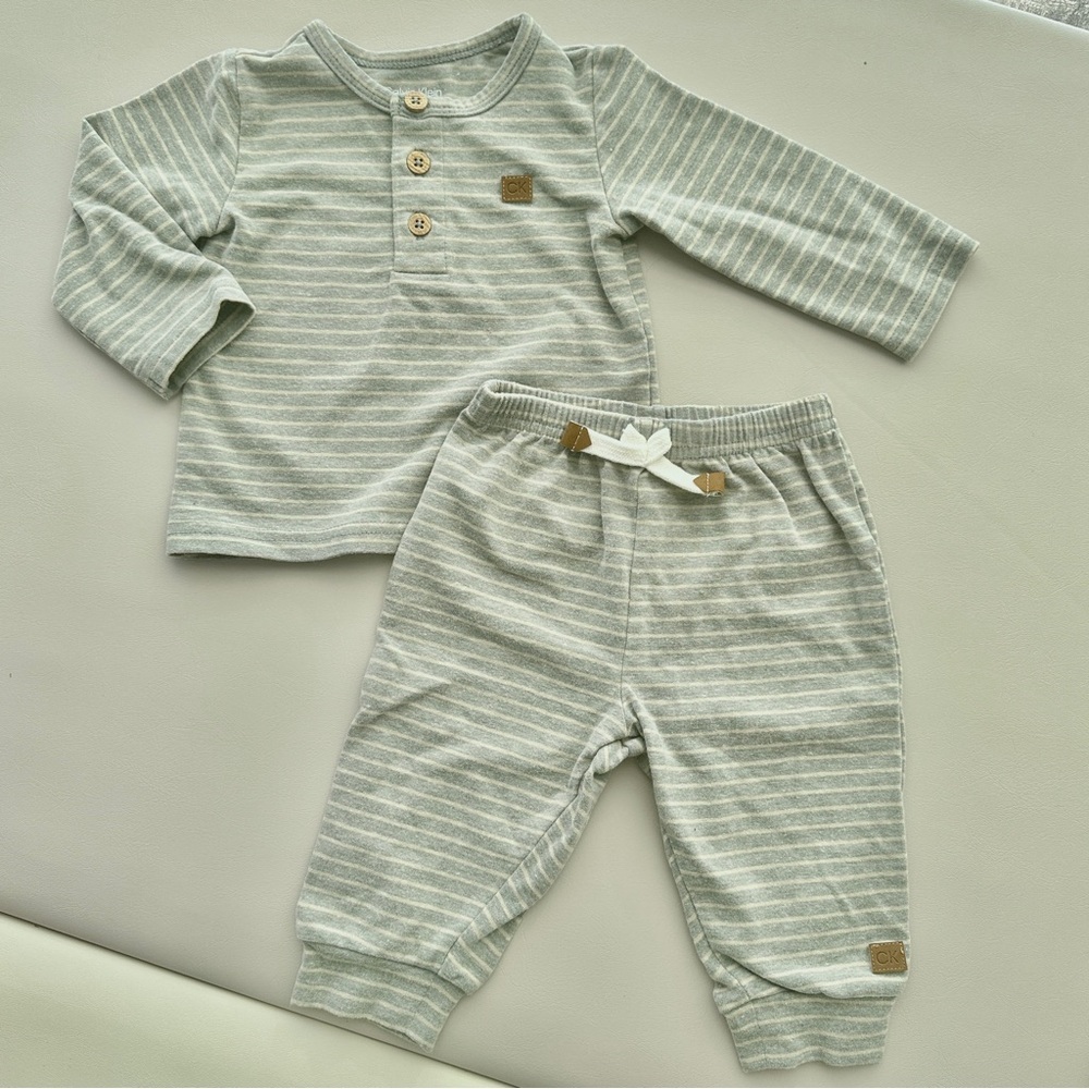 Calvin Klein Baby 2-Piece Set 0-3 Months | Long Sleeve Top & Pants